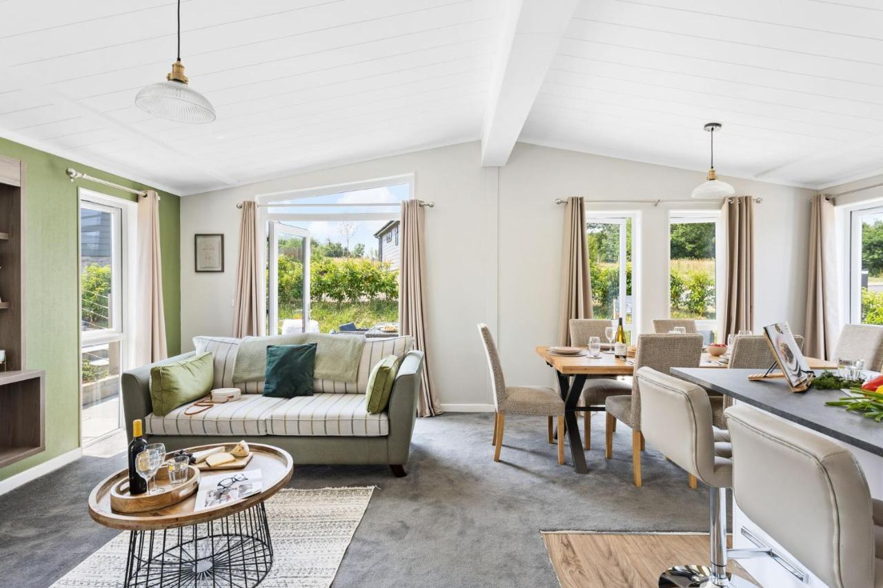Rose Lodge, 21 Roadford Lake Lodges Lifton Eksteriør billede
